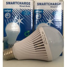Світлодіодна лампа з акумулятором автономна аварійна Led 9W E27 800К 175-265V (2 шт. в комлекте) Світлодіодна лампа з акумулятором автономна аварійна Led 9W E27 800К 175-265V (2 шт. в комлекте)