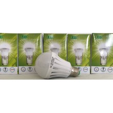 Світлодіодна лампа з акумулятором автономна аварійна Led 7W E27 6500К 175-265V (5 шт. в комлекте) Світлодіодна лампа з акумулятором автономна аварійна Led 7W E27 6500К 175-265V (5 шт. в комлекте)